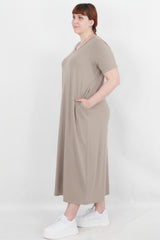 Plus - Size Losvallende Jurk Met Ronde Hals En Lange Mouwen — Stone