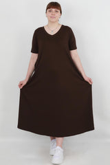Plus - Size Losvallende Jurk Met Ronde Hals En Lange Mouwen — Bruin