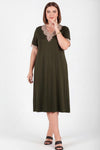 Plus - Size Jurk Met V‑Hals En Gehaakte Details – Kaki