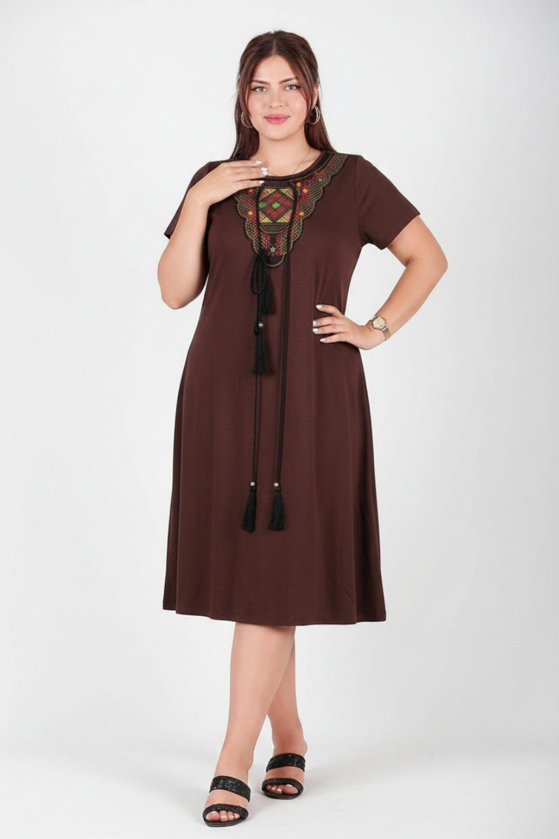 Plus - Size Jurk Met Authentieke Kraag, Bruin