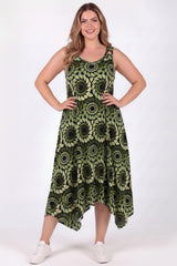 Plus - Size Patterned Dress With Ring Detail — Green