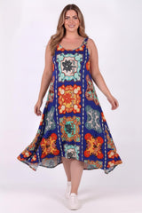 Gemustertes Kleid Mit Ringdetail — Große Größen, Blau