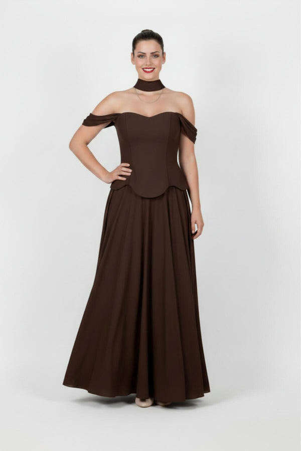 Bruine Plus‑Size Crêpe Avondjurk Met Tule Rok En Sjaaldetail