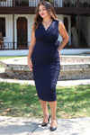 Plus - Size Mouwloze Navy Galajurk Met Bloemenbrosje In De Taille