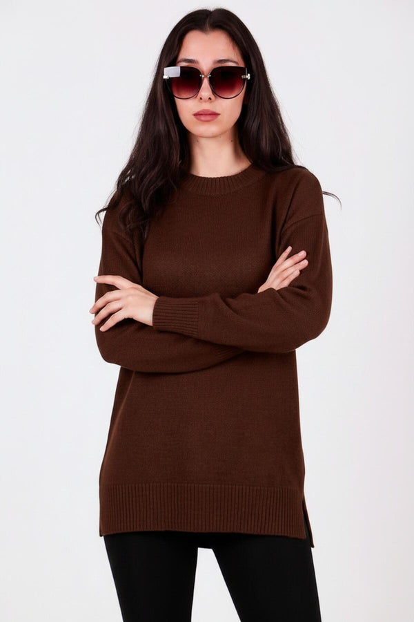 Gebürsteter Rundhals - Strickpullover — Braun