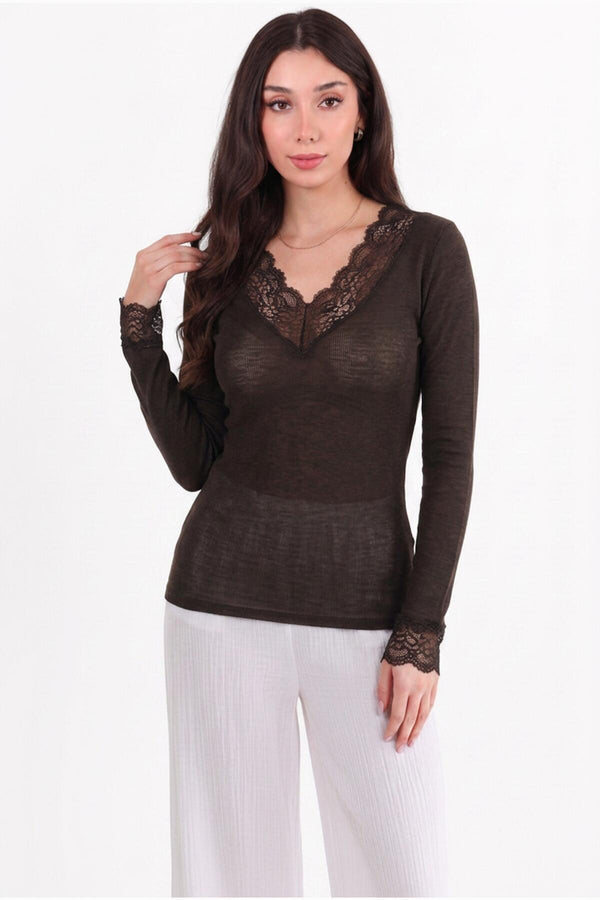 Blouse Met Kanten Details En V‑Hals — Bruin
