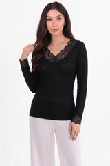 Blouse Met Kanten Details En V‑Hals — Zwart