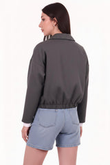 Bomberjacke Mit Hemdkragen Und Gürtel — Grau