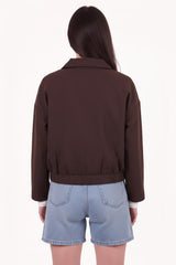 Jacke Mit Kragen Und Taillengürtel — Braun
