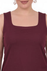 Plus - Size Top Met Vierkante Halslijn En Voering — Bordeaux