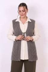 Gebreide Gilet Met Taillestrik, Grijs – Grote Maten