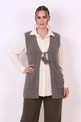 Gebreide Gilet Met Taillestrik, Grijs – Grote Maten