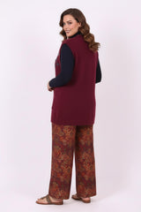 Plus - Size Lang Gebreid Vest Met Bloemen - En Kralenborduursel — Bordeaux