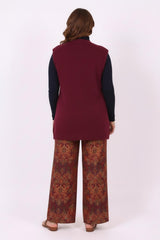Plus - Size Lang Gebreid Vest Met Bloemen - En Kralenborduursel — Bordeaux