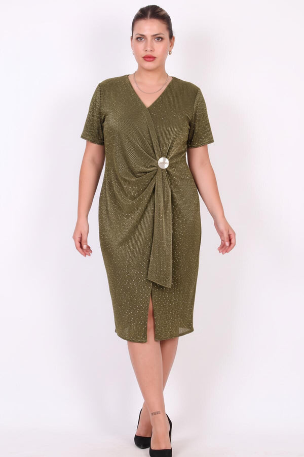 Plus - Size Araboy Avondjurk Met Korte Mouw En Taillebroche — Groen