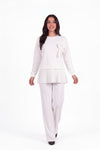 Ensemble Pantalon Deux‑Pièces Plissé Avec Broche Fleurie — Écru