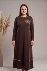 Robe Grande Taille À Col Orné De Roses — Marron