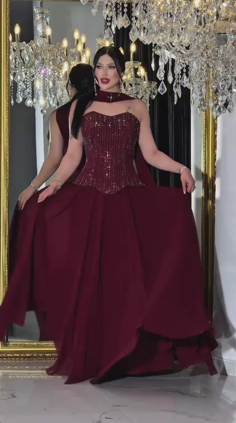 Plus - Size Mouwloze Avondjurk Met Sjaaldetail En Steendecoratie - Bordeaux